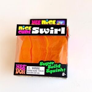Nice Cube Swirl Super Solid Squish! Orange & Pink